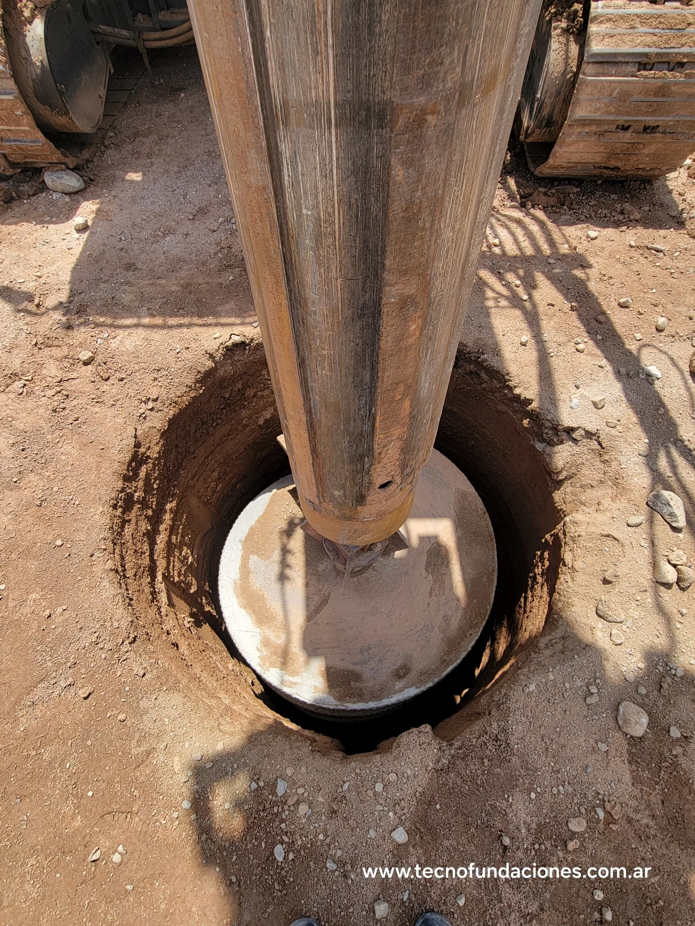 Torres Dúo · Herramienta de excavación dentro de la perforación.